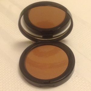Bobbi Brown Illuminating Bronzing Powder